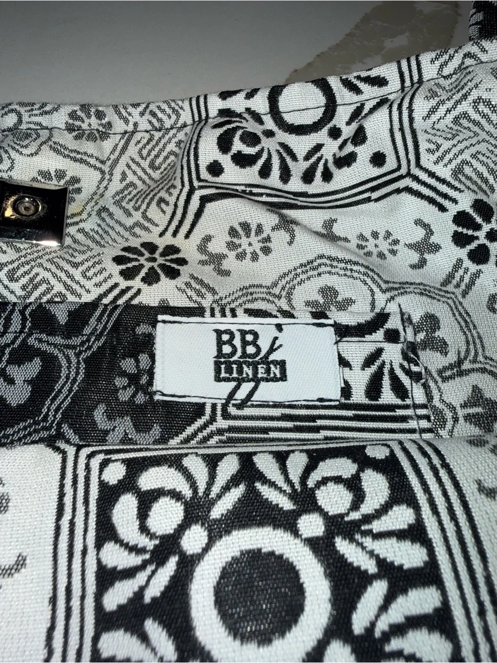 BB Linen Vintage Black & White Patterned Tote Bag with Bow Accent